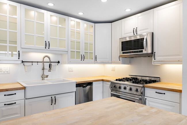Photo - 1600 Ardmore Ave Condo Unit #313