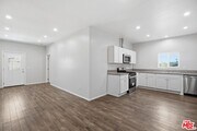 Photo - 171 E 35th St Unit 173 1/2