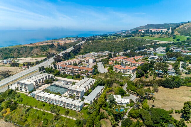 Photo - 23901 Civic Center Way