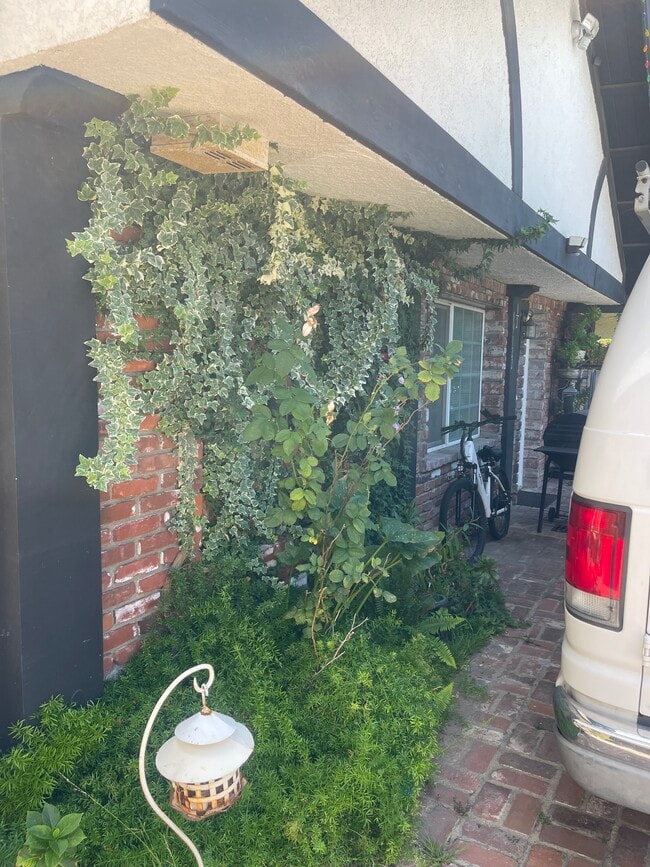 Photo - 19122 Clymer St