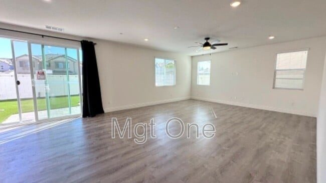 Photo - 1784 Julie Dr