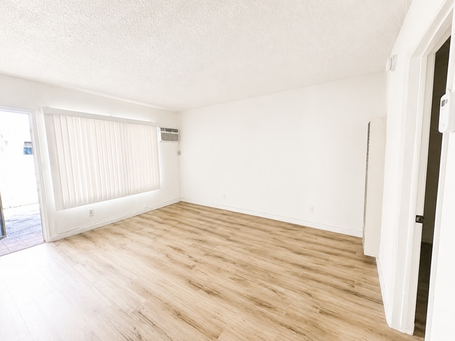 Photo - 5242 Cahuenga Blvd Unit Apt #3