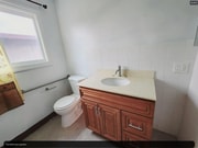 Full Bathroom upstairs - 2162 W Brownwood Ave Unit 4