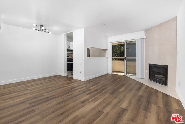 Photo - 10960 Ashton Ave Unit 101
