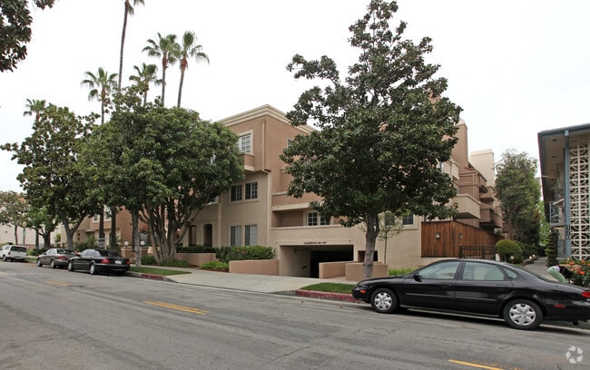 The Madison Apartments - The Madison Apartments
