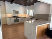 Photo - 940 Crestview Dr