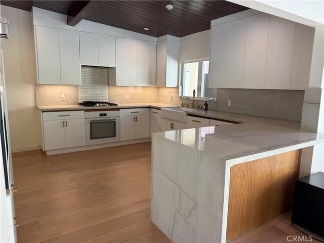 Photo - 940 Crestview Dr