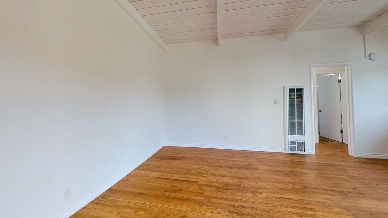3D Tour - 3712 S Centinela Ave Apartment Unit 5
