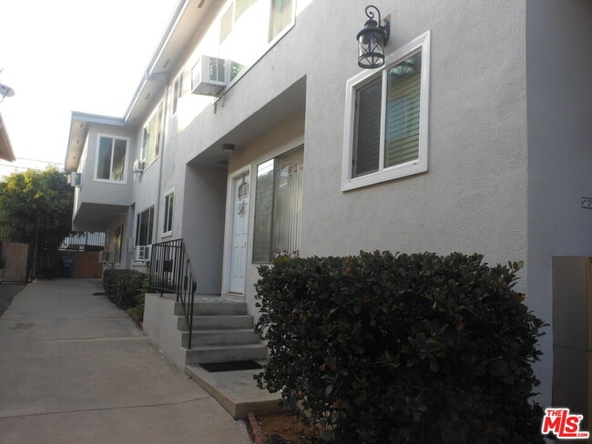 Photo - 213 S Alexandria Ave