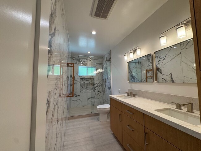 Photo - 18320 Ingomar St Unit 2