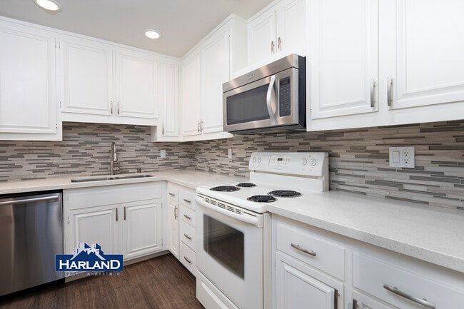 Photo - 7811 Eads Ave