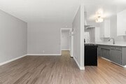 Photo - 539 E 11th St Apartment Unit 04