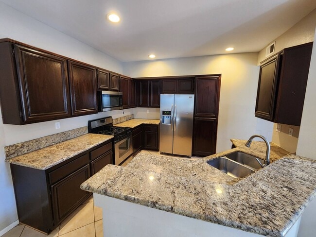 Photo - 4 Bedroom House in Eastlake - Championship Classics Community