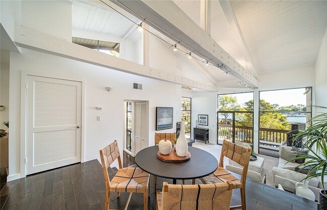 Photo - 5226 Marina Pacifica Dr S