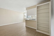 #205 - BUILT-IN BOOKSHELF! - 456 S Harvard Blvd