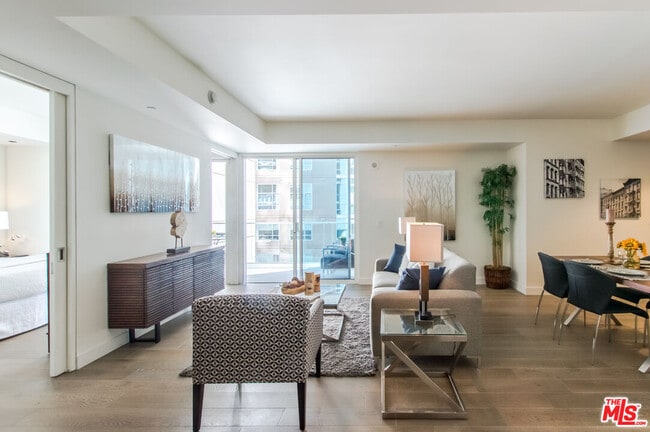 Photo - 6250 Hollywood Blvd Unit 4L