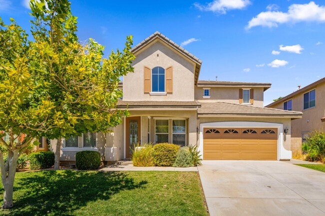 Building Photo - 3121 Club Rancho Dr