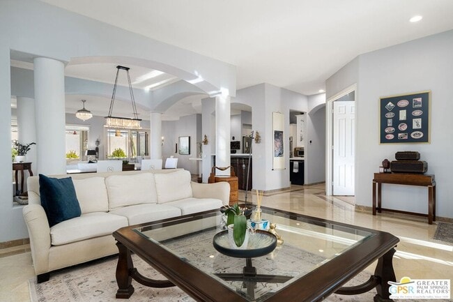 Photo - 47925 Via Livorno