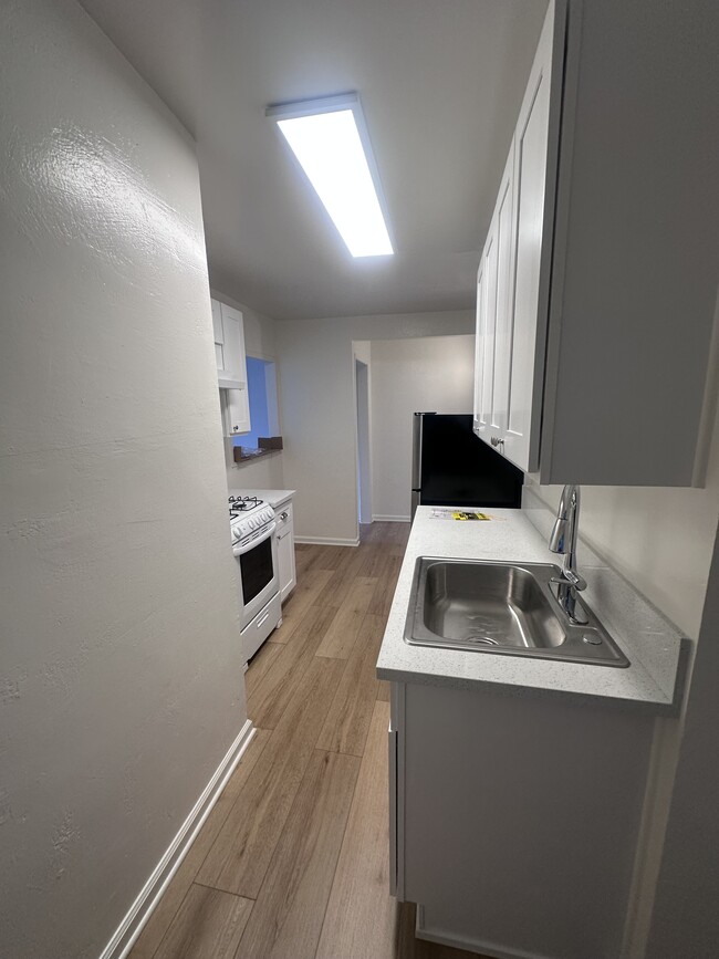 Photo - 5123 Marathon St Unit 5129.5