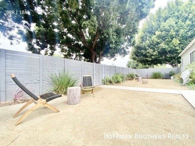 Building Photo - 13119 1/2 Venice Blvd-