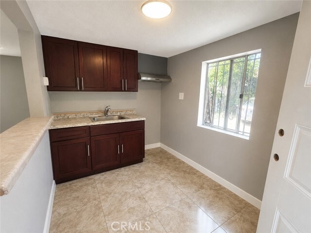 Photo - 1153 E 50th St