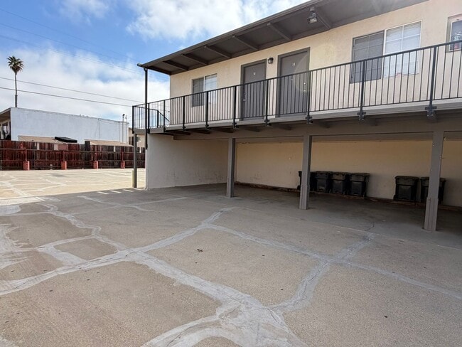 Photo - 311 E. McElhaney Avenue Apartments