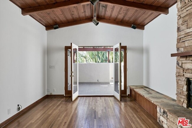 Photo - 412 Norwich Dr