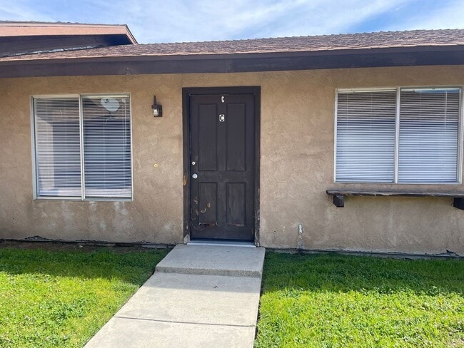 Building Photo - 576 Montecito Ave Unit # C