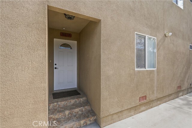 Photo - 5017 Halldale Ave