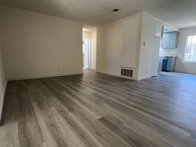 Photo - 221 Grayson Way Unit D