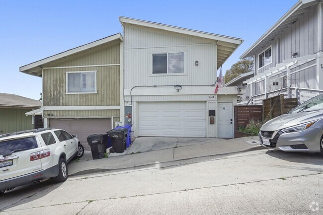 Building Photo - 2618 46th St Rental
