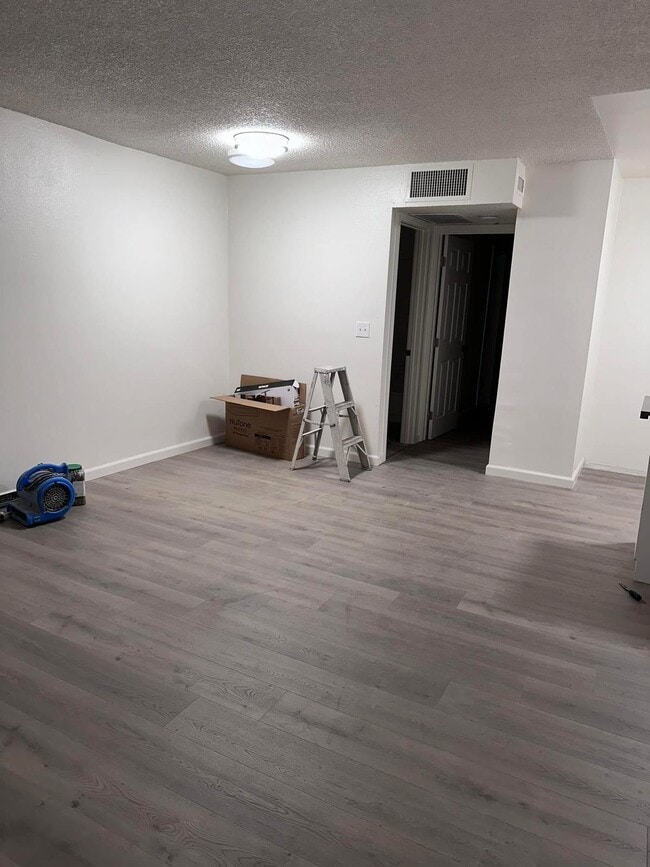 Photo - 7501 Whitsett Ave Unit One bedroom