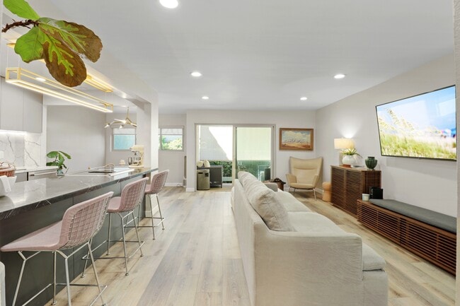 Building Photo - 4610 Park Granada