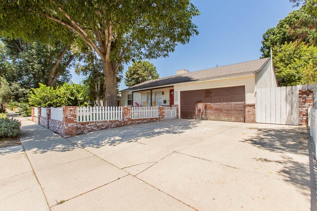 Photo - 16907 Marlin Pl