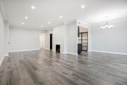 Photo - 234 N Kenwood St Unit 106