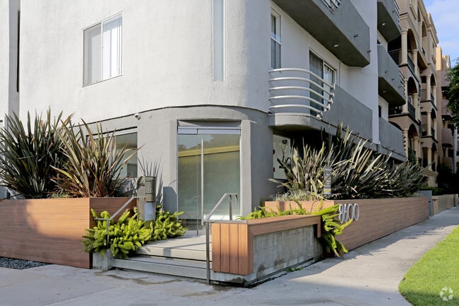 Photo - 8600 Burton Way