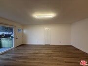 Photo - 314 S Clark Dr