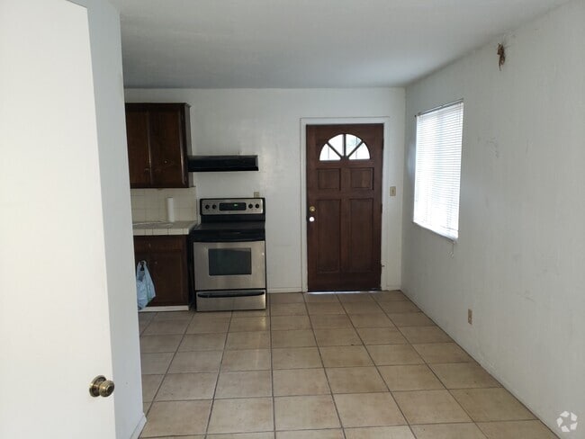 Building Photo - 28865 Gordon Hill Rd Unit #3 Rental