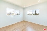 Photo - 758 N Ridgewood Pl Condo