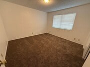 Photo - 118 W Boone St