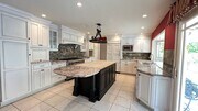 Photo - Wonderful 4 Bedroom 3 Bathroom Villa Park ... House