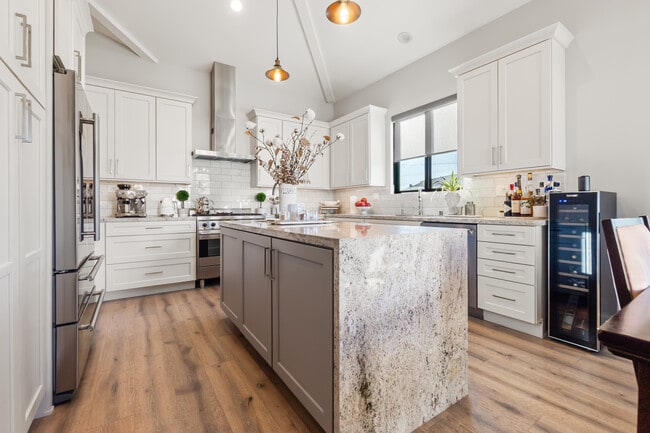 Building Photo - 2202 Felton Ln