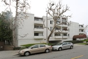 Photo - 10990 Rochester Ave Apartments
