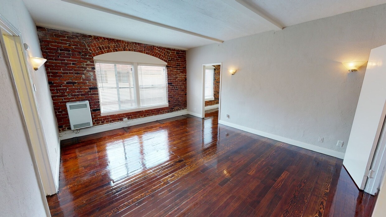 3D Tour - CCD - Country Club Dr. Apts.