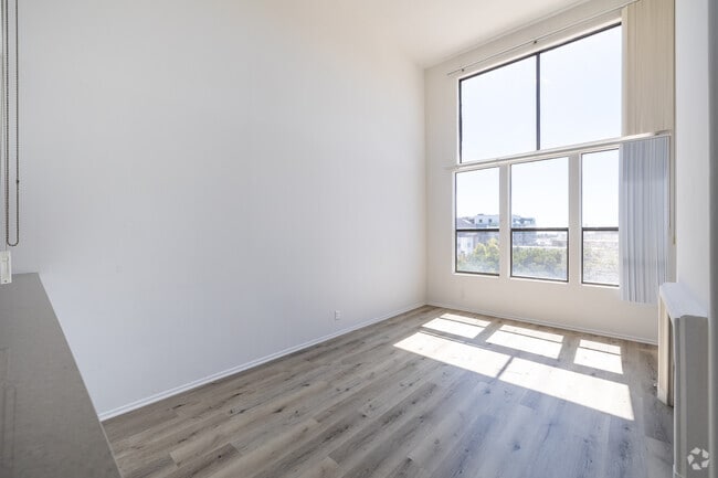 Building Photo - Tuscany Apartments