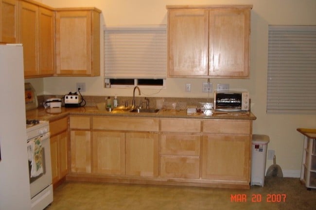 Kitchen - 8408 Wiley Post Ave Unit A
