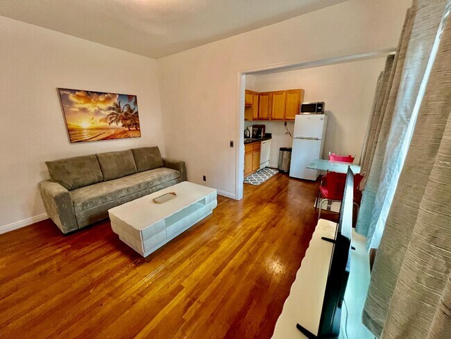 Photo - 1144 N Hudson Ave Unit 1144