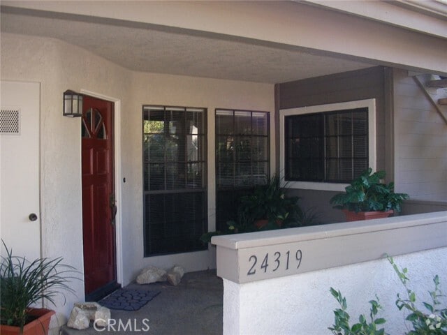 Building Photo - 24319 Avenida De Los Ninos Unit 31 Rental