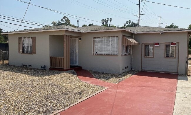 Building Photo - 6865 Jamacha Rd