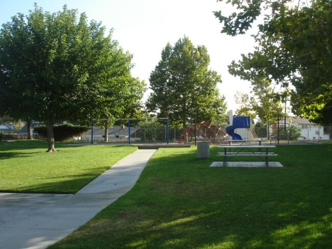 Photo - Charming 2-Bedroom Condo in Bouquet Canyon Village, Saugus!